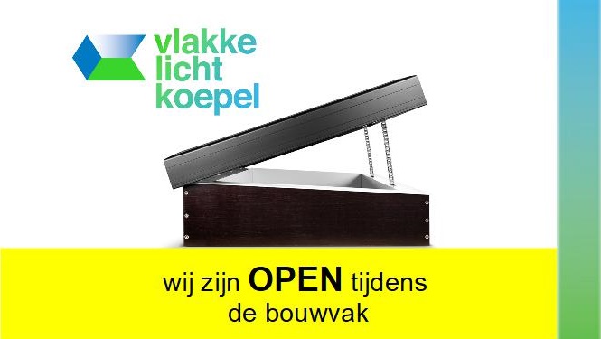 Vlakkelichtkoepel tijdens de zomer open