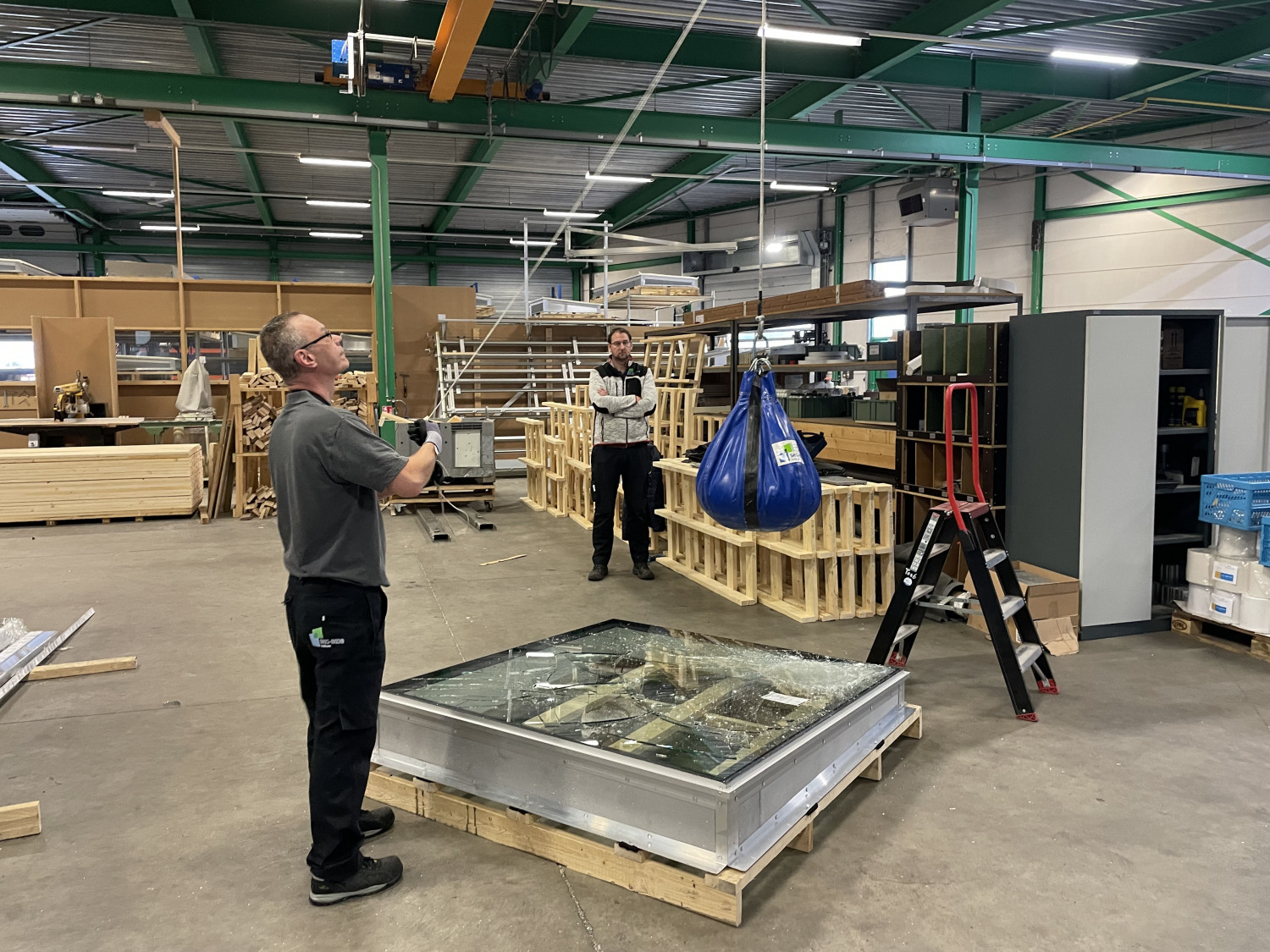 Vlakkelichtkoepel doorvalveiligheidstest DL75