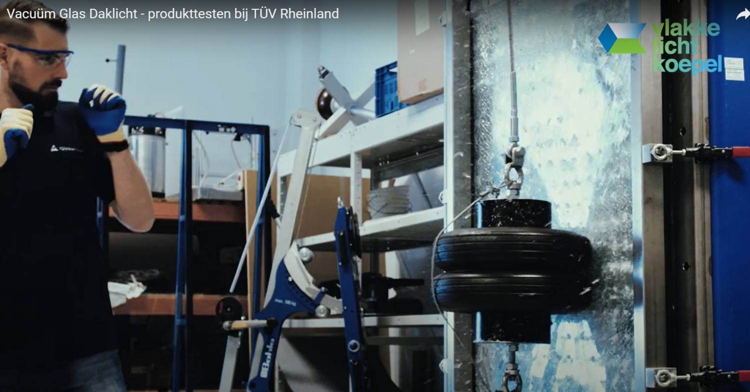 Vacuüm Glas Daklicht testen
